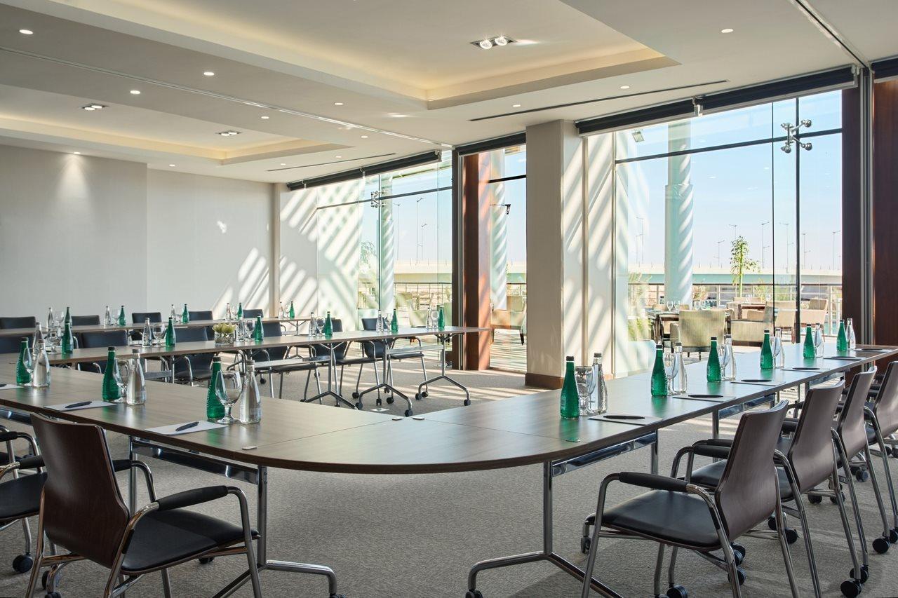 Bay La Sun Hotel And Marina - Emaar King Abdullah Economic City Exterior foto Meeting room